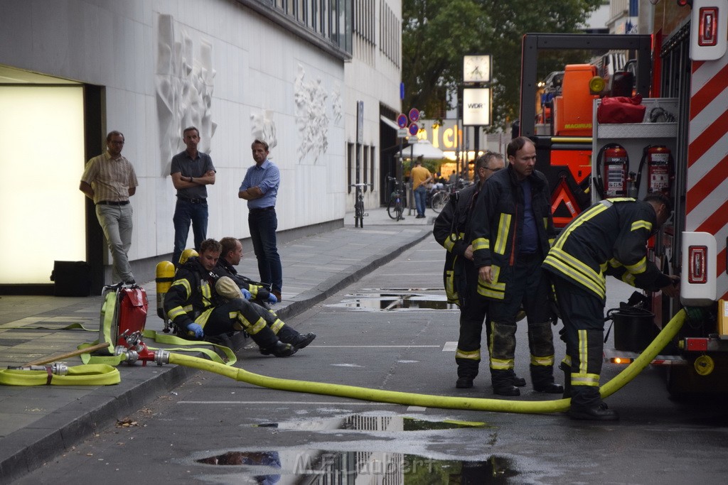 Feuer 2 WDR Koeln Altstadt Nord An der Rechtschule P088.JPG - Miklos Laubert